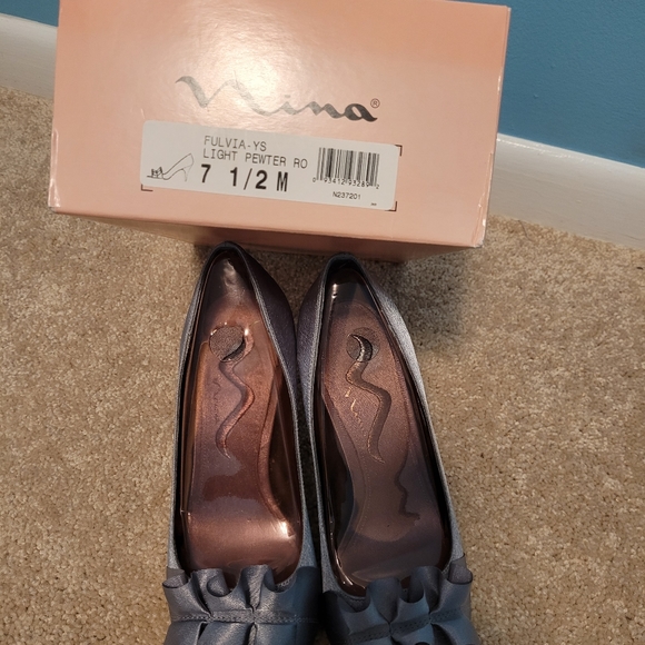NINA shoes silver heels size 7.5 - Picture 2 of 5